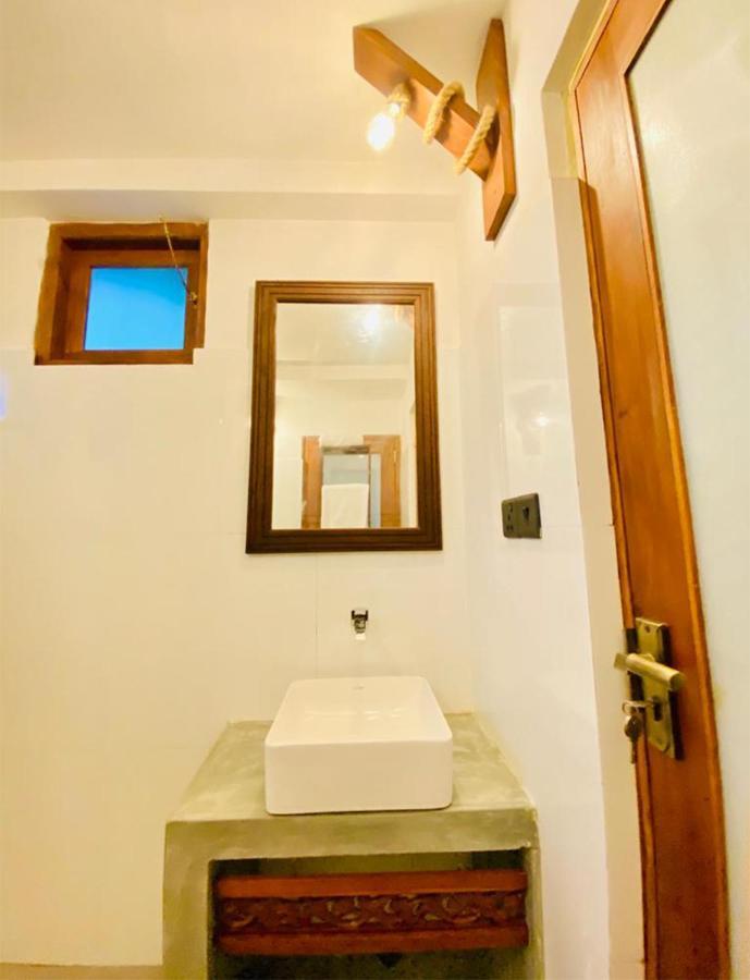 Nilupul Villa Ambalangoda  Buitenkant foto