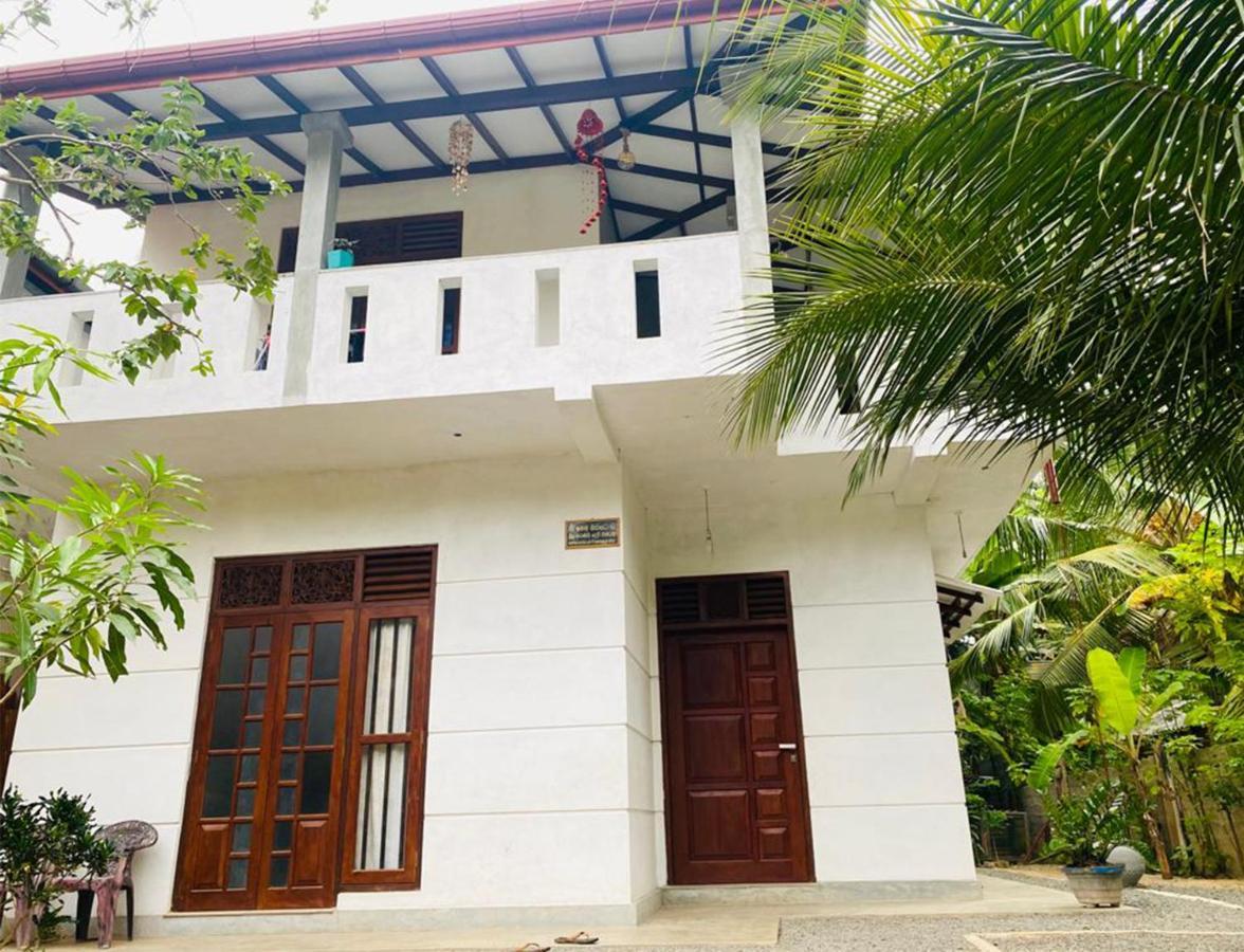 Nilupul Villa Ambalangoda  Buitenkant foto