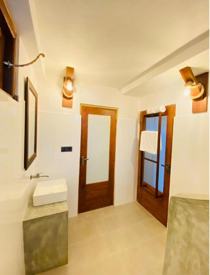 Nilupul Villa Ambalangoda  Buitenkant foto