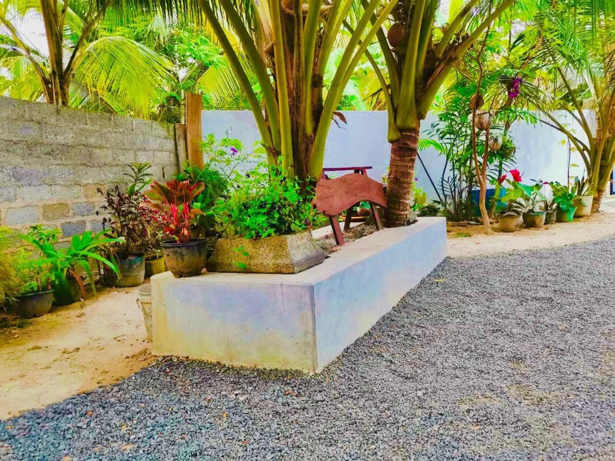 Nilupul Villa Ambalangoda  Buitenkant foto