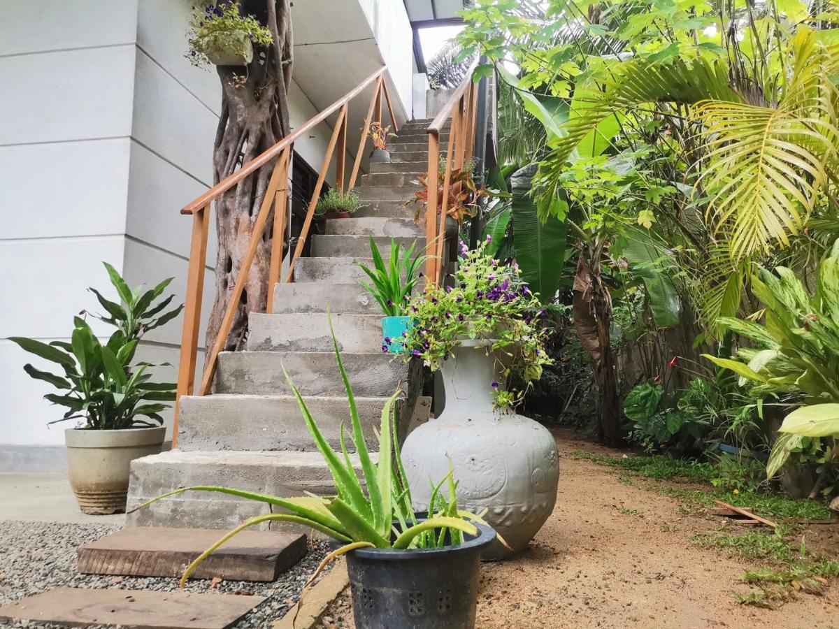Nilupul Villa Ambalangoda  Buitenkant foto
